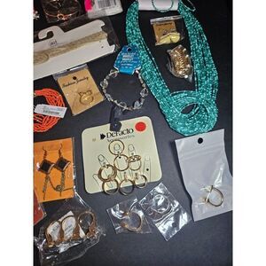 Mixed lot / bundle new jewelry items